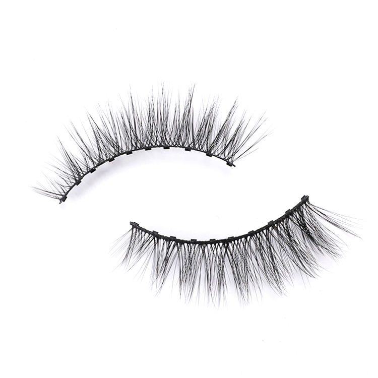 Magnetic false eyelashes with magnetic eyeliner EM26
