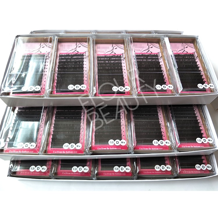 eyelash-extensions-private-label-wholesale.jpg