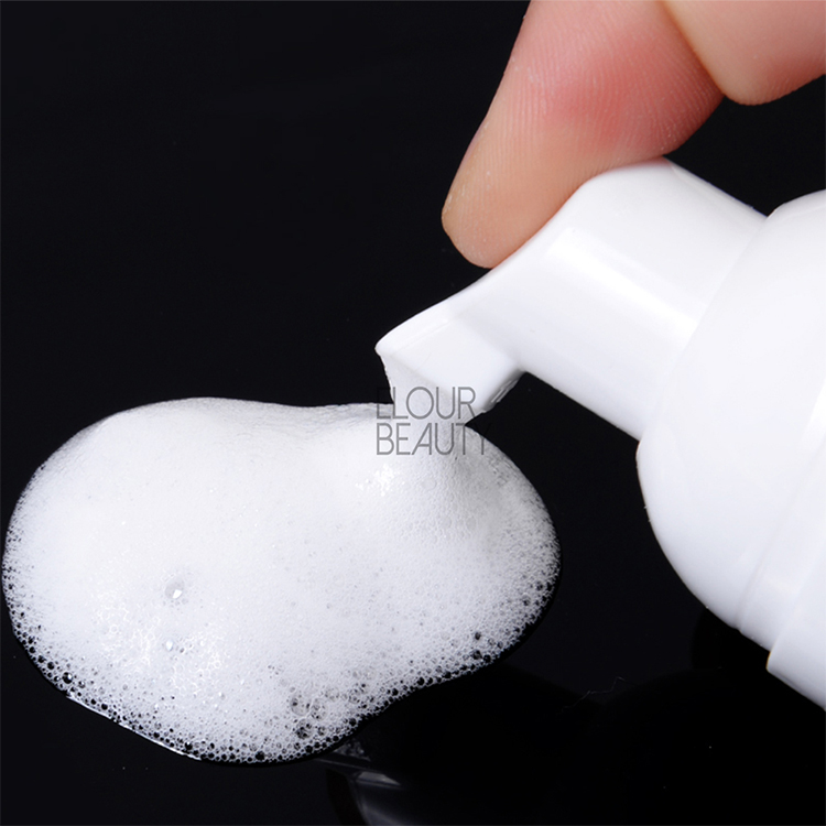 oil-free-lash-cleanser-foam-for-eyelash-extensions.jpg